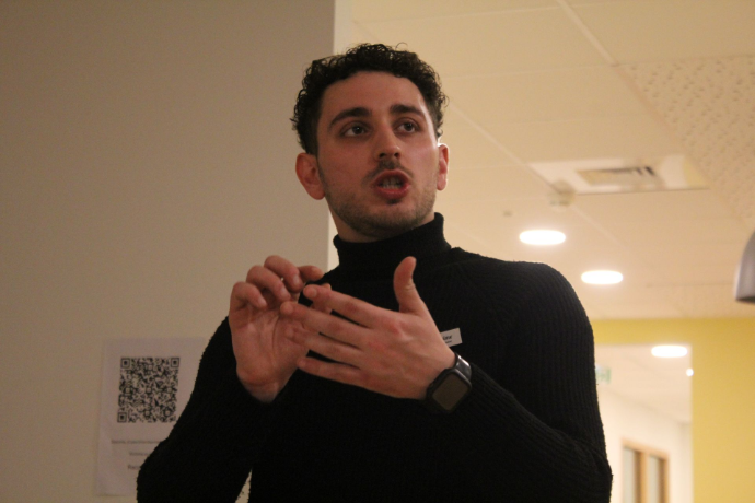 Photo Afterwork au CAP #3 Photo - Le Cap - Association - Moov'Numeric - Metz - Afterwork - Vice Président - Maxime Barbian - Explication